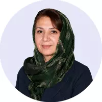 بدری مومنی، مدیر امور قراردادها حَصین حاسب