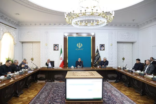 پزشکیان: تسریع در اجرای ماده 169 قانون مالیات‌های مستقیم و برخورد با دستگاه‌های متخلف / سبحانیان: بستر اجرایی حکمرانی مبتنی بر داده کاملا مهیا است